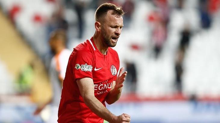 Hakan Özmert'ten kariyer rekoru