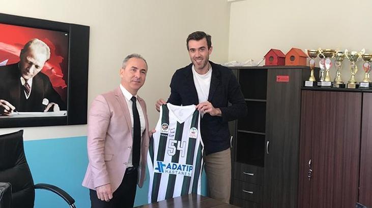 Kerem Özkan'dan okula ziyaret