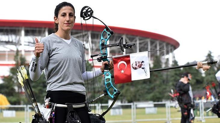 Dünyanın en iyi kadın makaralı okçusu Yeşim Bostan'ın hedefi altın madalya
