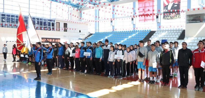 Futsalda yarı final heyecanı Karaman'da başladı
