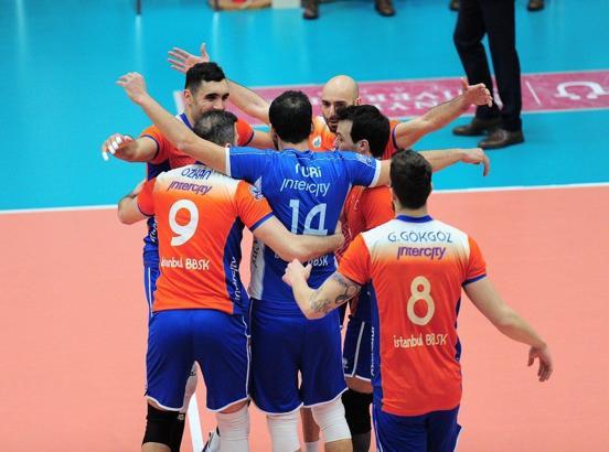 İstanbul Büyükşehir Belediyespor yarı finalde
