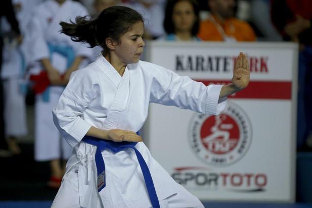 Türkiye Minikler ve Yıldızlar Karate Şampiyonası'nda ilk gün tamamlandı