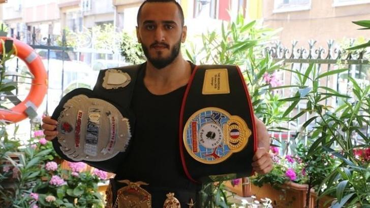 Dünya şampiyonu kick boksçu Vedat Hödük, Türkiye'de rakip arıyor
