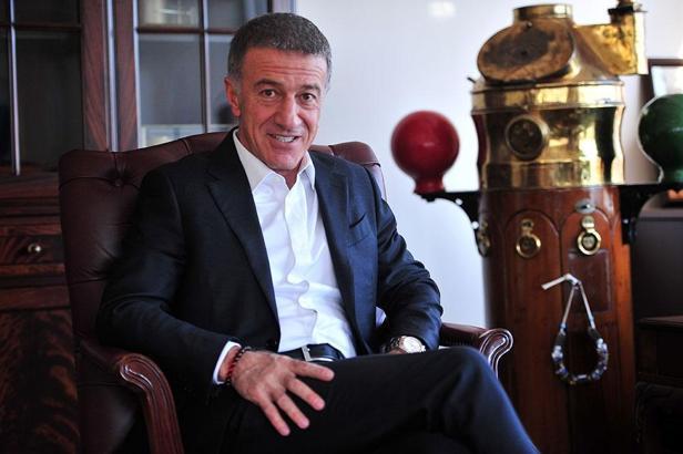 Ahmet Ağaoğlu: Çilekle muzla oyaladılar