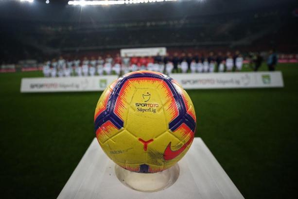 Süper Lig'de zirve yarışı kızıştı! Süper Lig puan durumu - Puan farkı kaç oldu?