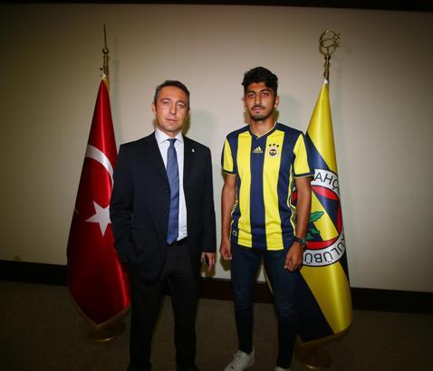 Fenerbahçe Deniz Yılmaz ile sözleşme imzaladı