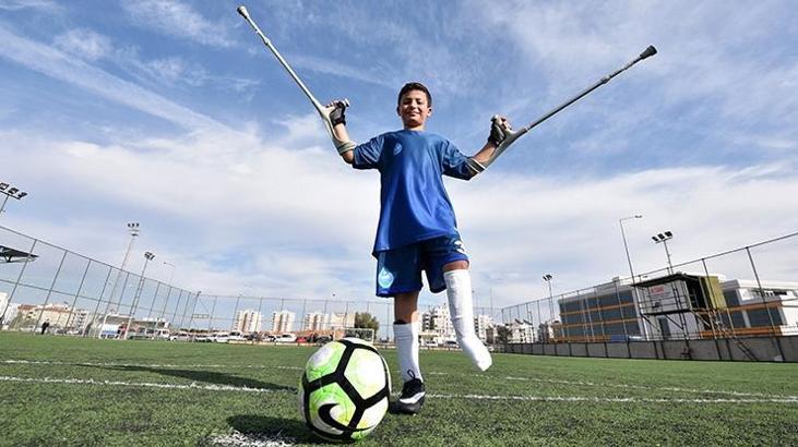 'En genç futbolcu'nun bacağı diz altından kesildi
