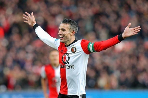 Robin van Persie coştu, Feyenoord rahat kazandı