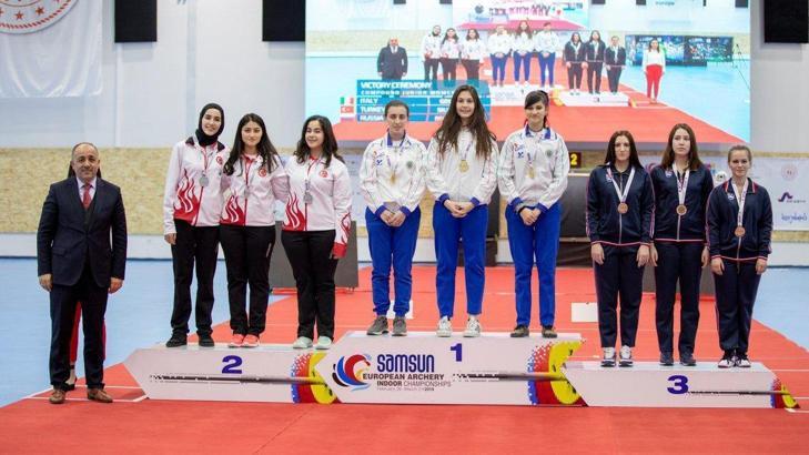 Avrupa Salon Okçuluk Şampiyonası'nda bir gümüş, bir bronz madalya!