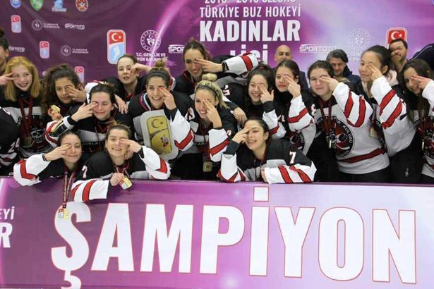 Buzun şampiyonu Buz Korsanları