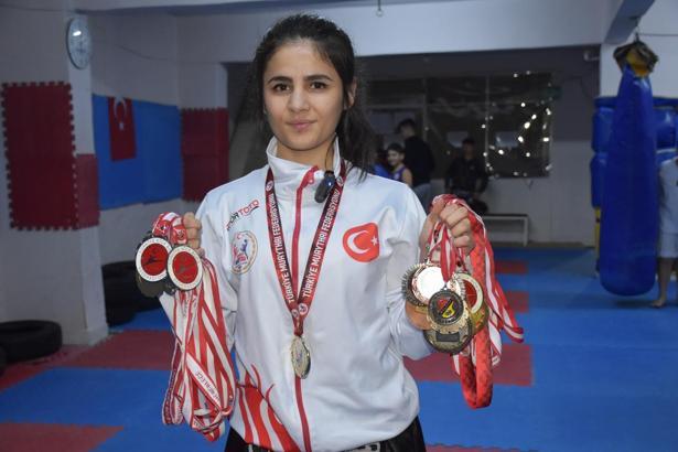 Gül Yücel, 5 yıla 23 madalya sığdırdı