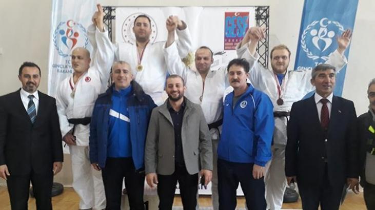 Kağıtsporlu Judoculardan 3. kez kupa geldi