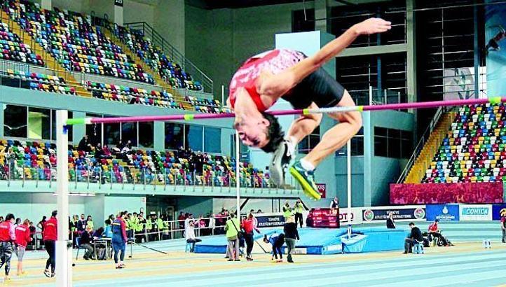 Alperen Acet, yüksek atlamada 2.25'e takıldı