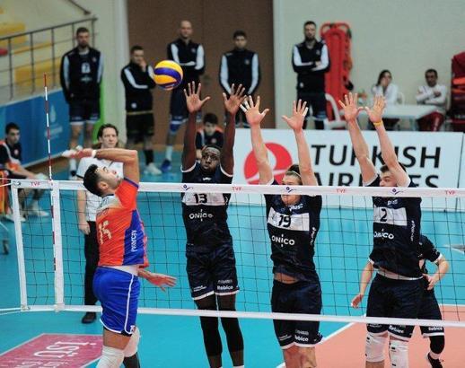 İstanbul BBSK ile Onico Varşova dostluk maçında karşılaştı