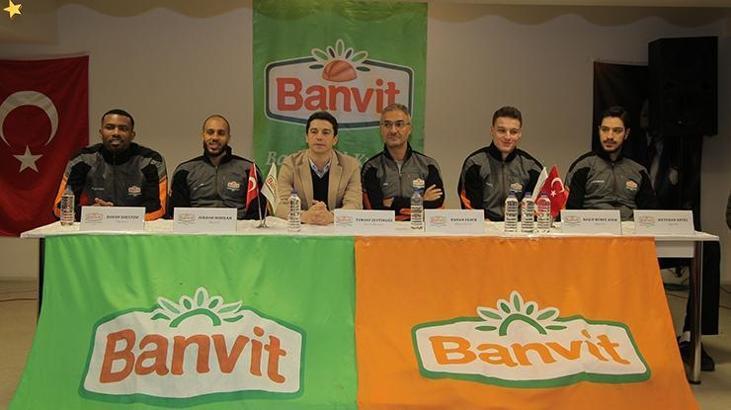 Banvitli basketbolcular okul ziyaretlerinde