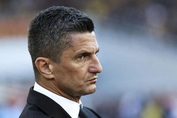 Göztepe hedefi belirledi: Ya Lucescu ya da Tayfun Korkut!