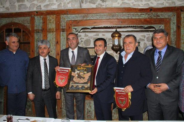 Hatayspor-Galatasaray maçı öncesi dostluk yemeği
