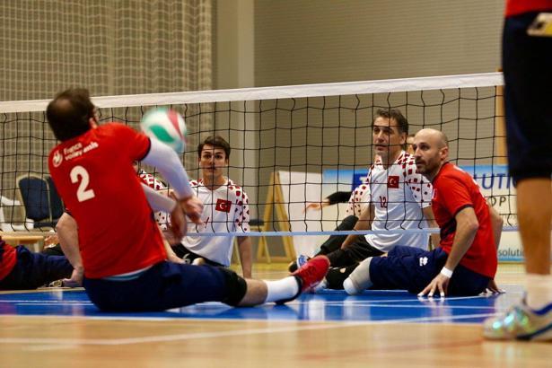Oturarak Voleybol Milli Takımı, galibiyetle başladı