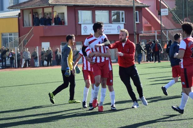 Amatör maç olaylar nedeniyle yarıda kaldı