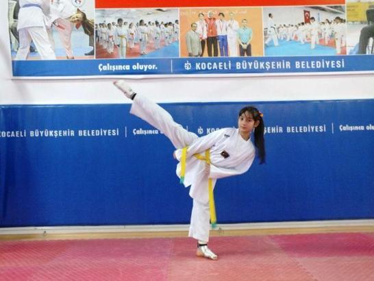 Kağıtsporlu tekvandoculardan 2 madalya