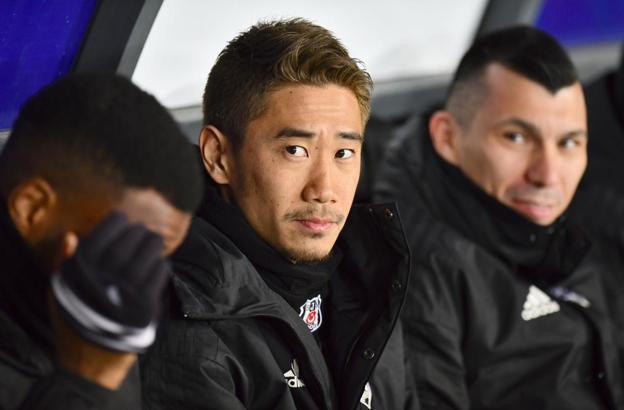 Alkışlar Shinji Kagawa'ya