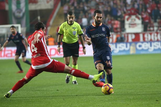 (ÖZET) Antalyaspor-Başakşehir maç sonucu: 0-1