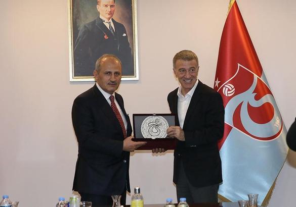 Bakan Cahit Turhan, Trabzonspor'u ziyaret etti