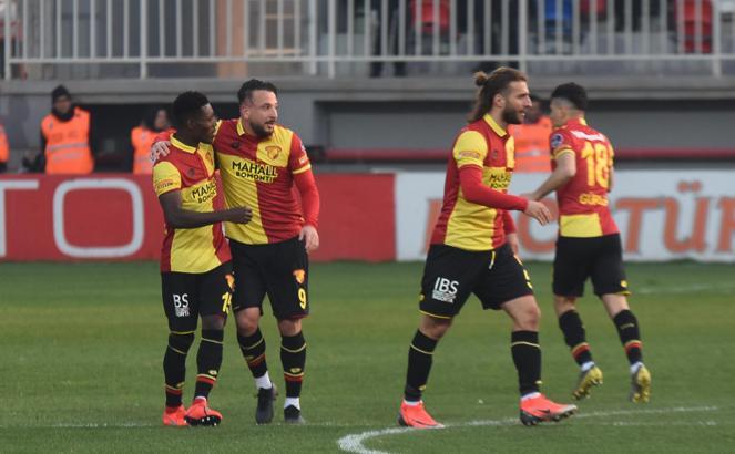 Göztepe'de kanat sıkıntısı