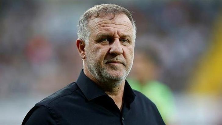 Cihat Arslan gidiyor, Mesut Bakkal geliyor