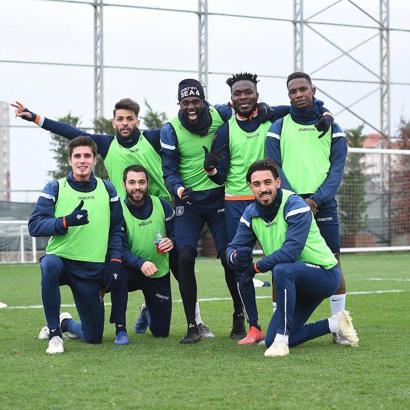 Medipol Başakşehir, Antalyaspor maçının hazırlıklarına başladı
