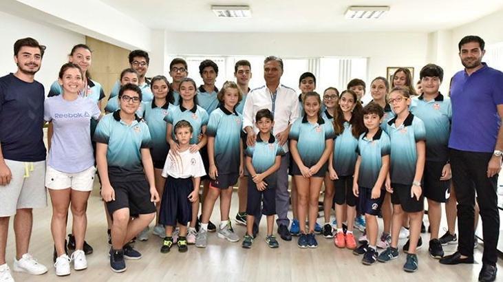 Squash takımı dereceyle döndü