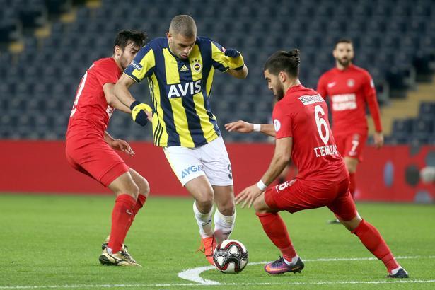 Slimani golleri sıraladı