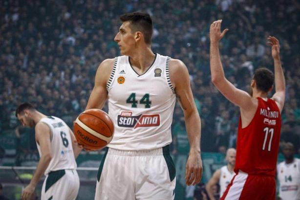 Olympiacos, Panathinaikos maçının ikinci yarısına çıkmadı