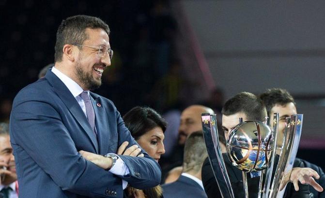 Hidayet Türkoğlu'ndan Anadolu Efes'e tebrik