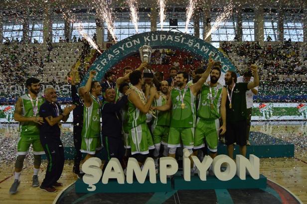 Federasyon Kupası'nın sahibi Bursaspor'u mağlup eden Yeni Mamakspor