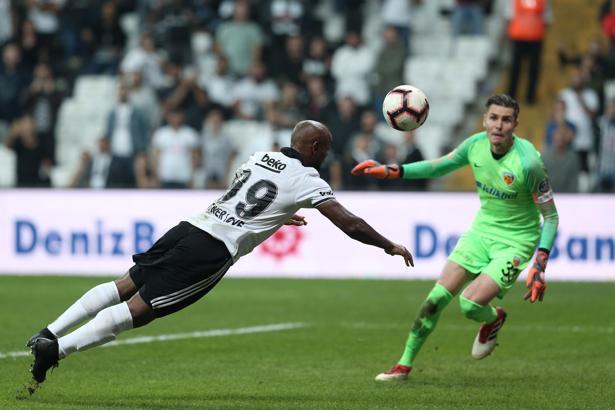 Beşiktaş'ta Vagner Love şov yaptı