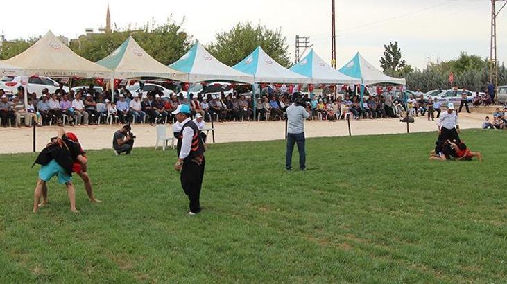 Aşırtmalı Aba Güreşi Türkiye Şampiyonası başladı