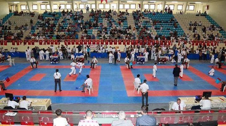 Adana'da karate fırtınası