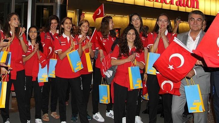 Sultanlar, Japonya'ya uğurlandı