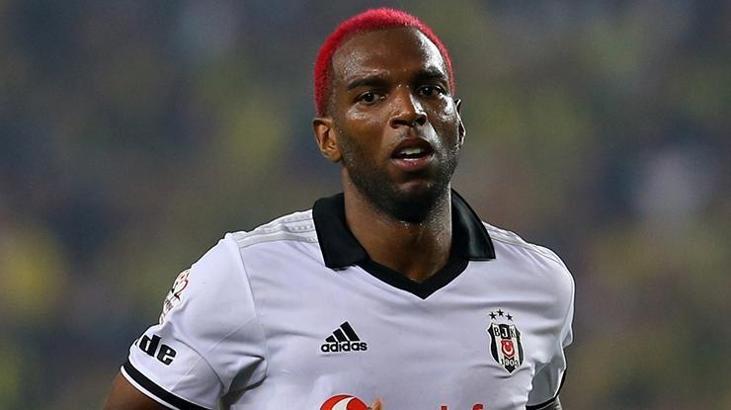 Ryan Babel, Cristiano Ronaldo'yu ikiye katladı