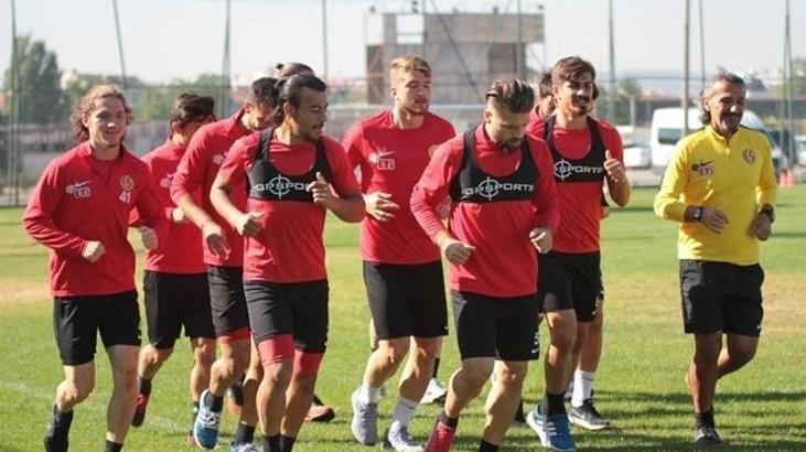 Eskişehirspor'un gençleri ağabeylerini aratmıyor