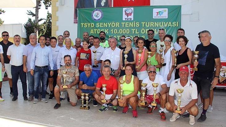 Senyör Tenisçiler Turnuvası'nda kupalar sahiplerini buldu