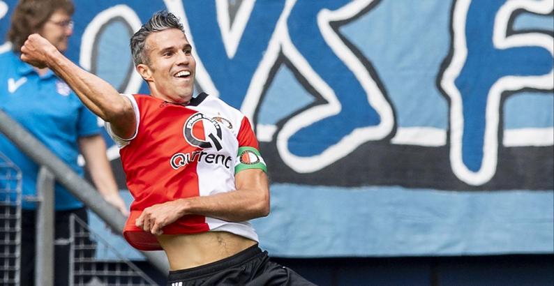 Fenerbahçe'nin eski yıldızı Robin van Persie ayın futbolcusu seçildi!