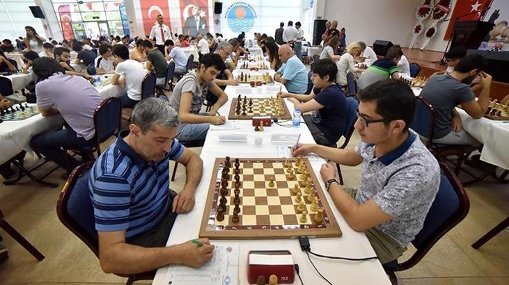 Mersin'de uluslararası satranç turnuvası başladı