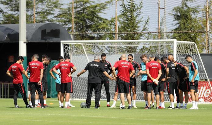 A Milli Futbol Takımı'nda İsveç maçı hazırlıkları başladı