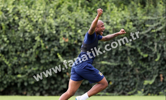 Fenerbahçe'de Ayew'in performansı göz dolduruyor