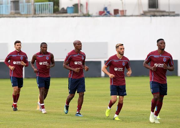 Trabzonspor'da Nwakaeme ve Ekuban parasını çıkarıyor