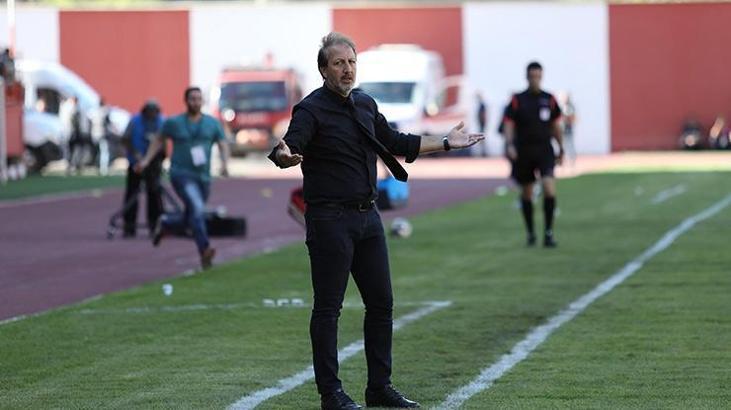 Samsunspor Teknik Direktörü Taşkın: Son dakika golü bizi üzdü