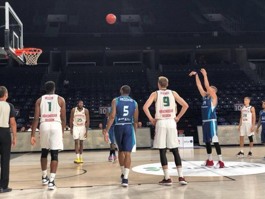 Türk Telekom, Lokomotif Kuban'ı farklı devirdi: 111-78