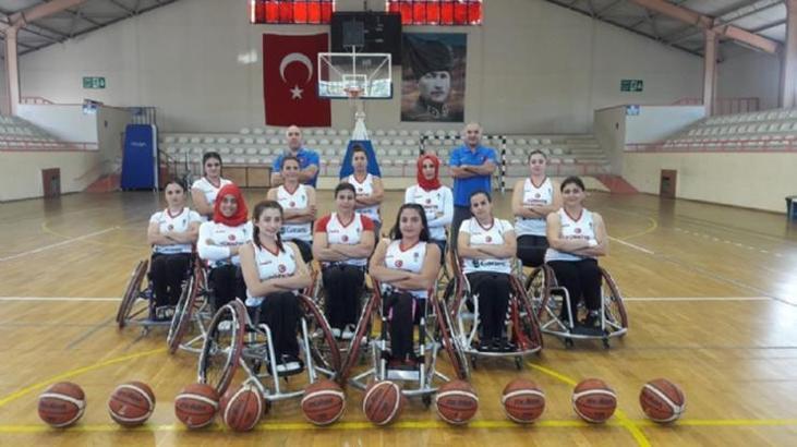 Kadın basketbolcular üst klasmana yükselme peşinde